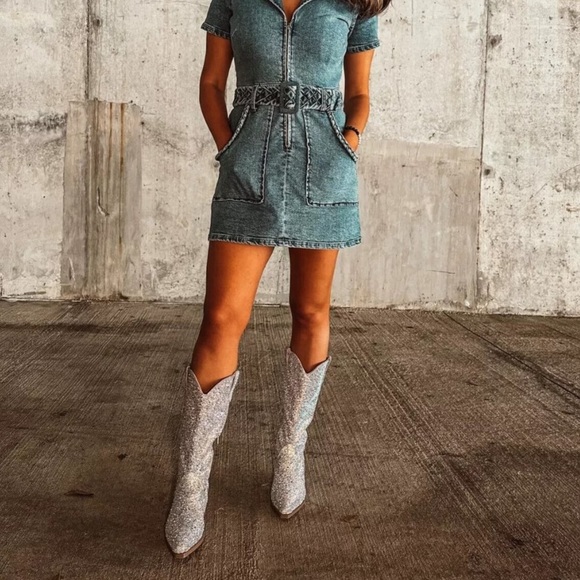 Silver Glitter Women's Cowboy Boots - Picture 1 of 10